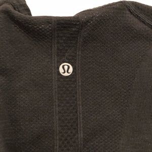 Lulu soft like new size 12 workout shirt